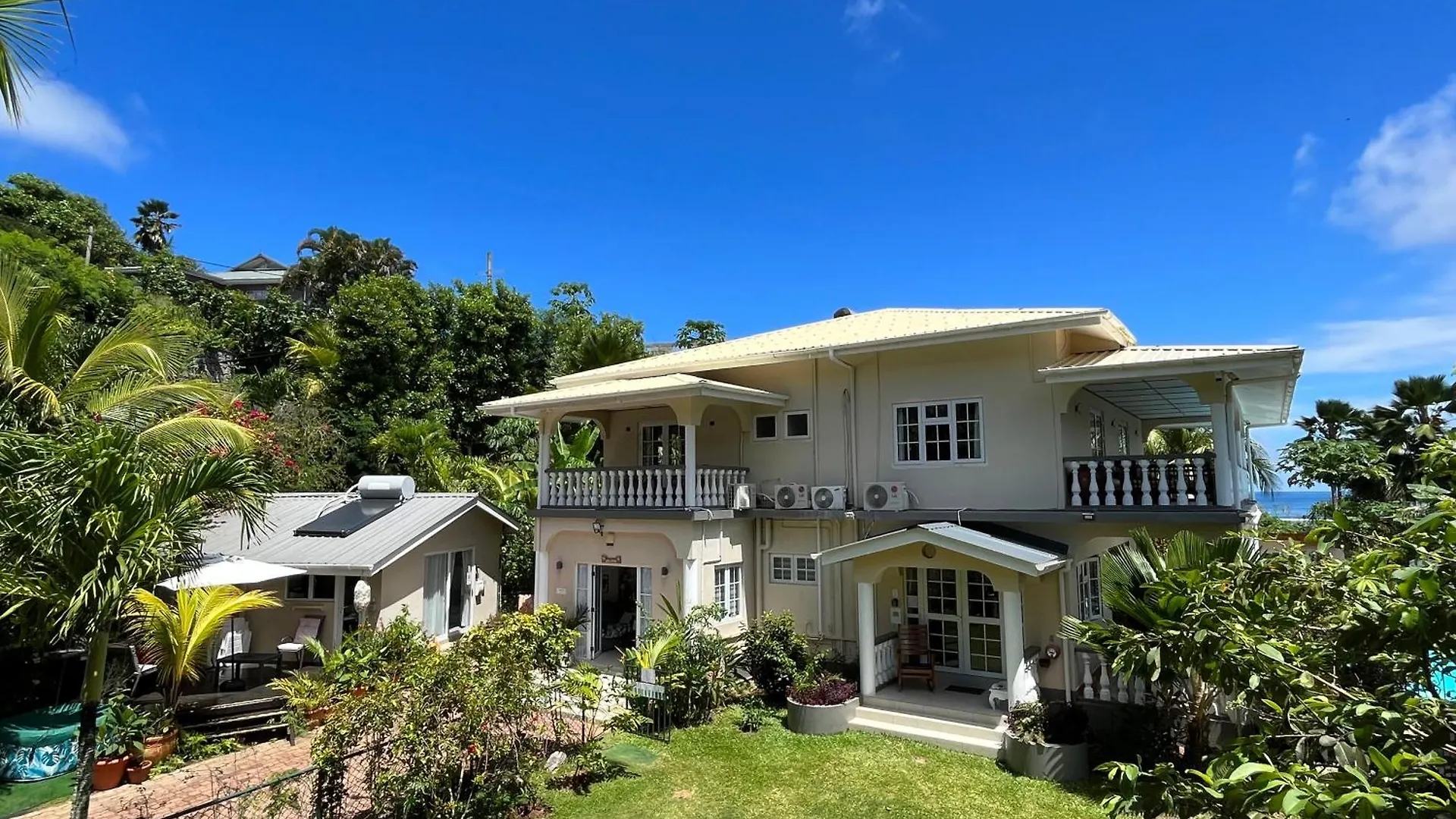 Royal Bay Villa And Apartment Anse Royale